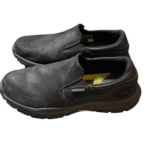 Sketchers Slip-on Wide Fit , Slip Resistance, Memory Foam, Great Shape 11.5 Men